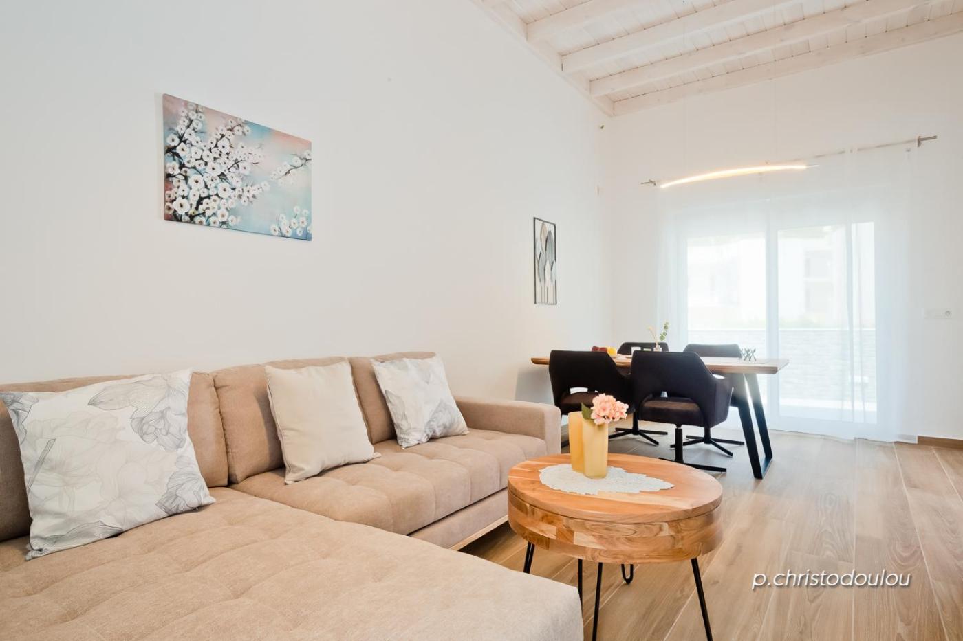 Giannis Apartments Diafani Exterior photo