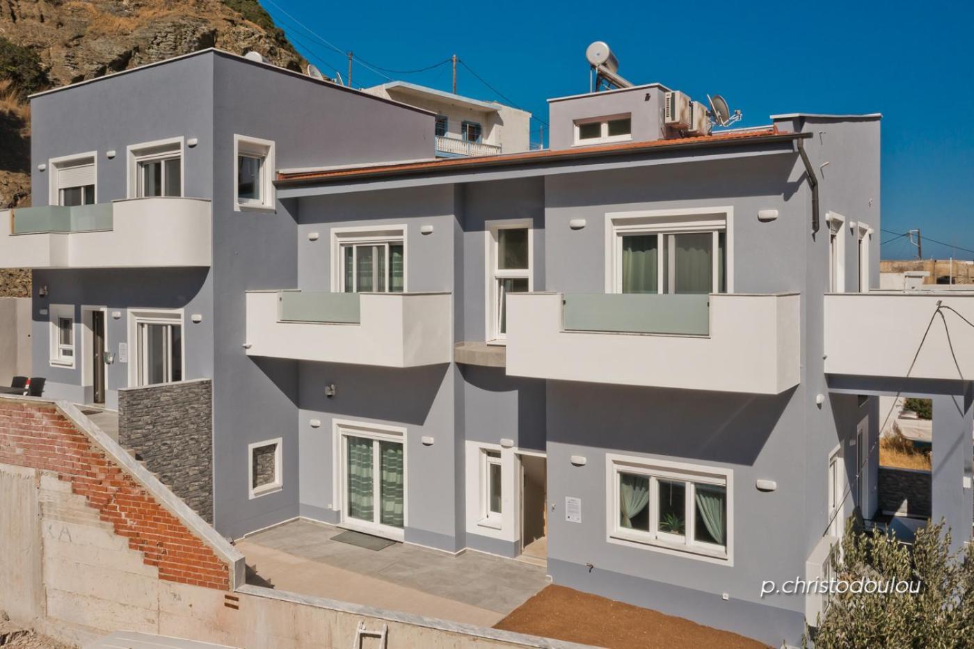 Giannis Apartments Diafani Exterior photo